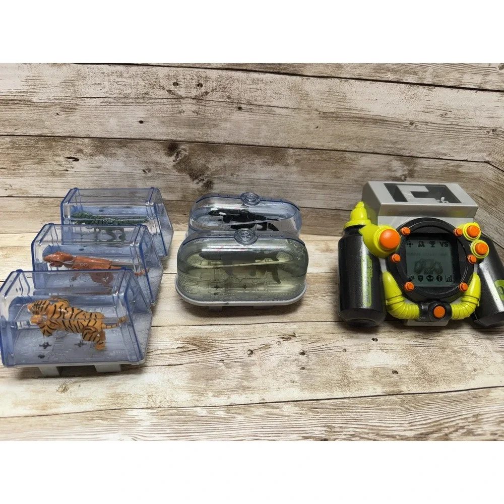 2007 Lot Bio Bytes 5 Animal Electronic Handheld Travel Game Water Tank